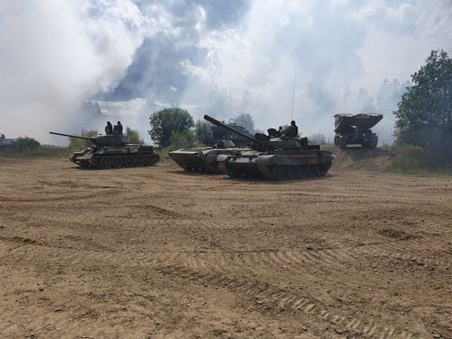 Tanky_vmk_23w.jpg